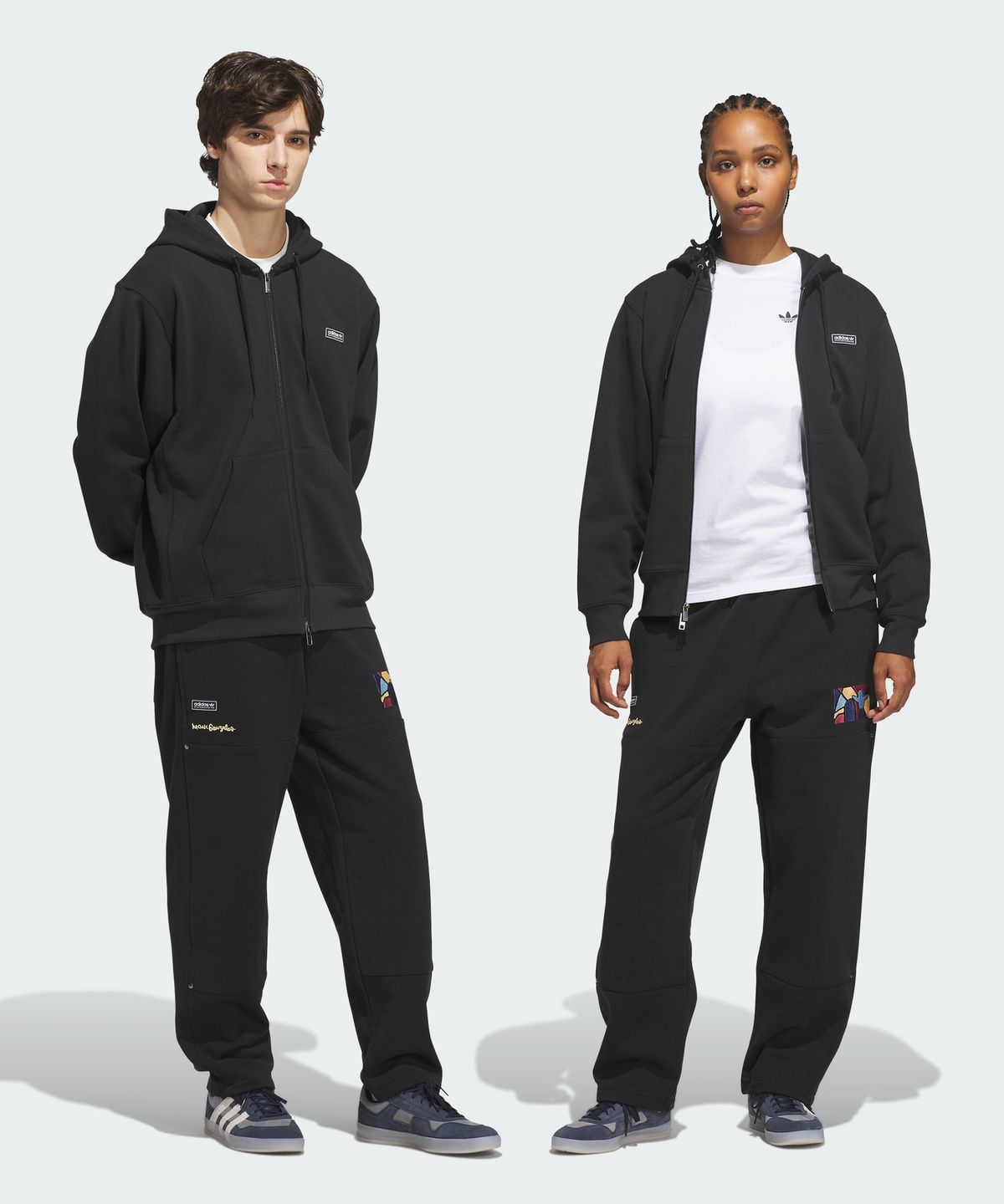 아디다스(ADIDAS) 스케이트보딩 x 마크 곤잘레스 그래픽 스웻팬츠 KR6573