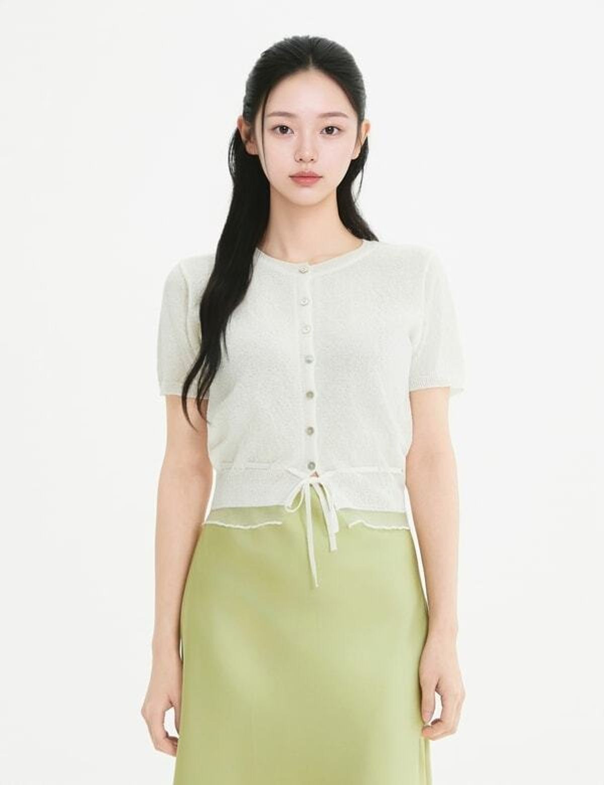 로엠(ROEM) 밑단 리본 프릴 가디건 RMCKG37R15