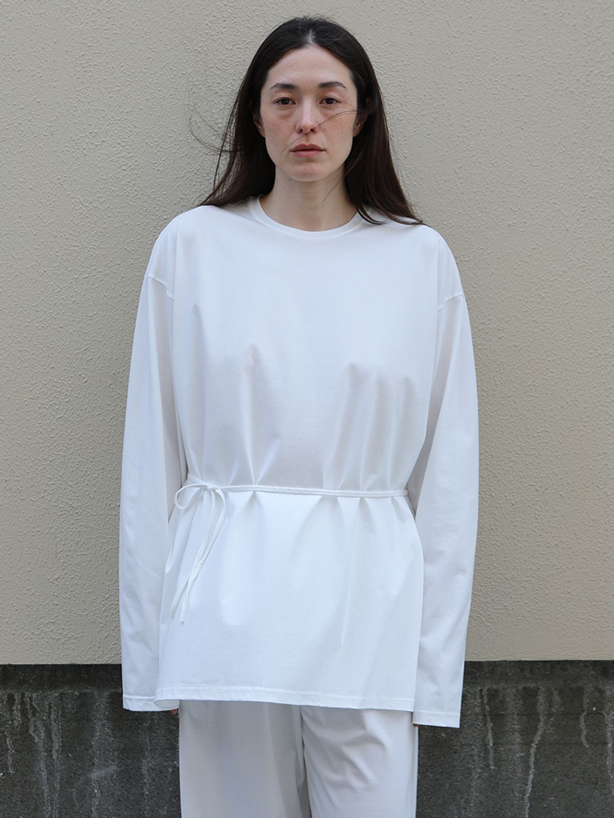 오브헤덴(OPHEDEN) Relaxed Long Sleeve T-shirt (white)