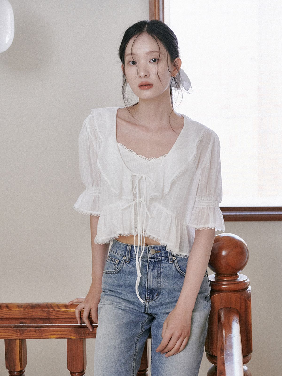 오앨(OUEL) SHEER RUFFLE  TIE BLOUSE_WHITE