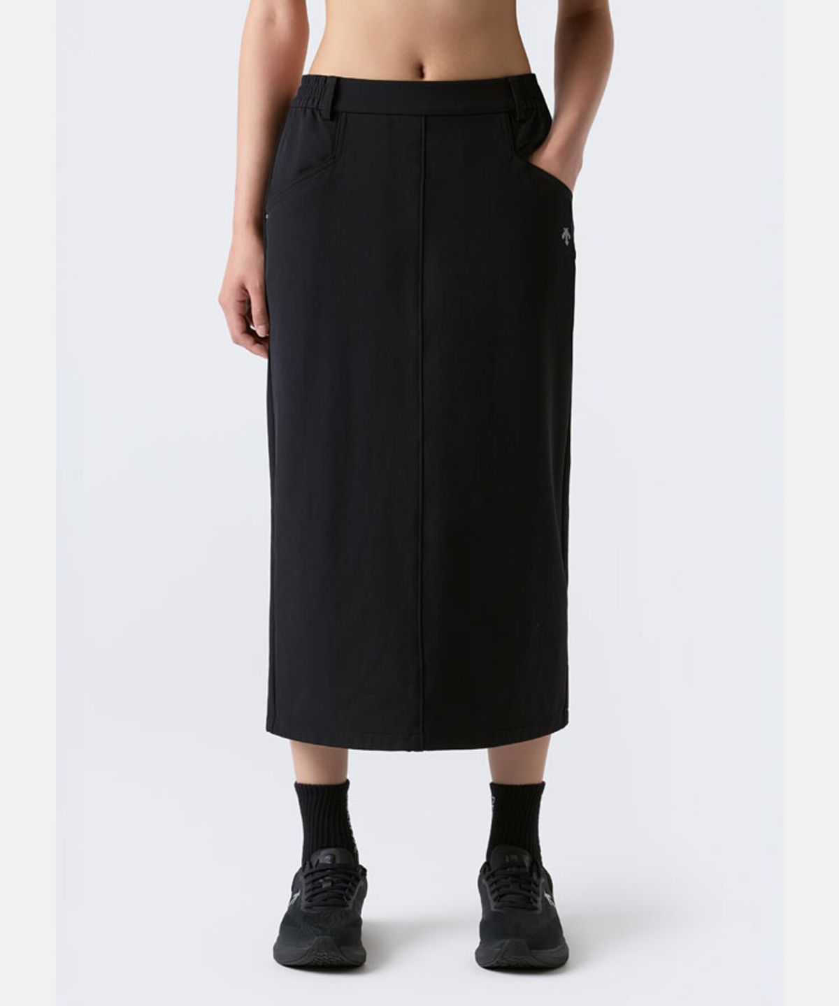데상트(DESCENTE) 여성 우븐 롱 스커트 블랙 SR322PSK72