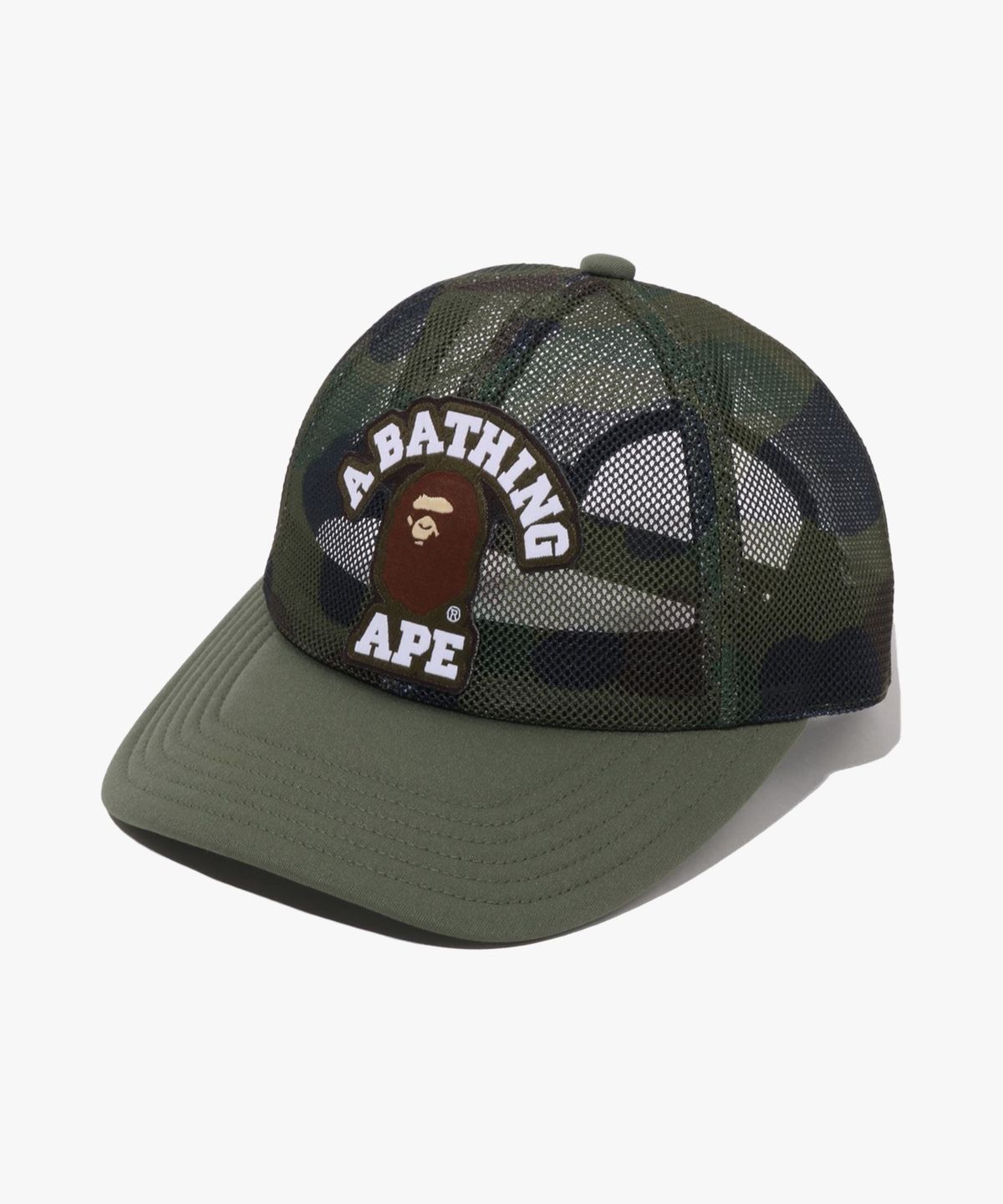 베이프(BAPE) 퍼스트 카모 콜리지 엠브로더리 패치드 메쉬 캡 GREEN