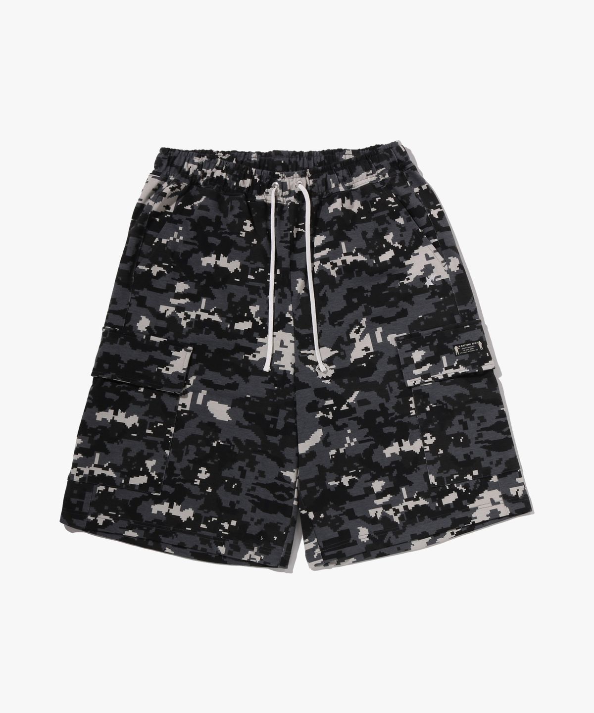 베이프(BAPE) 멀티 픽셀 카모 베이프 스타 로고 카고 릴렉스드 핏 스웨트 쇼츠(M) BLACK