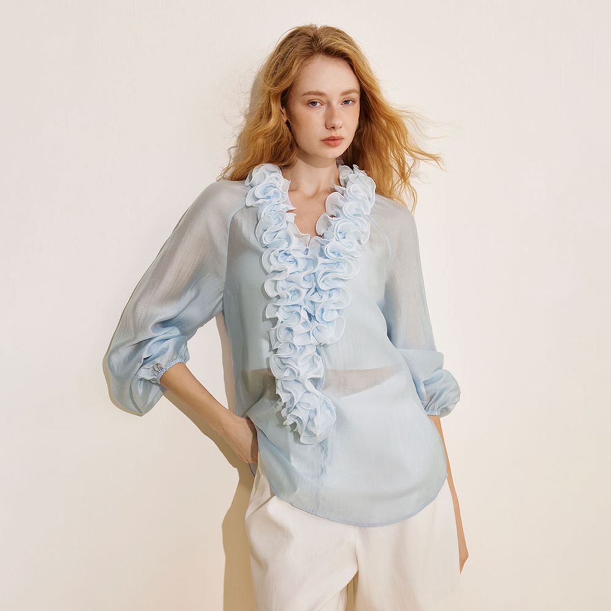 와이와이아이엠(YYIAM) YY_Cover-up lace v-neck top