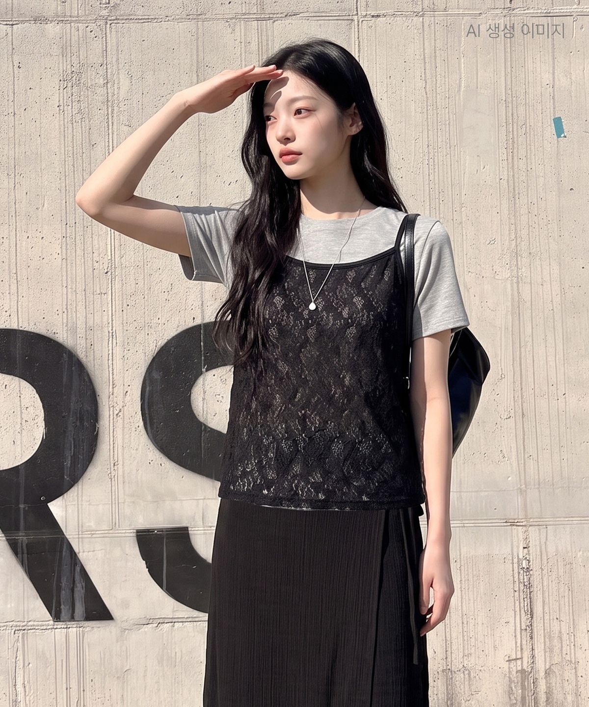 로엠(ROEM) 레이스 뷔스티에 반팔 티셔츠 RMHWG37RT5