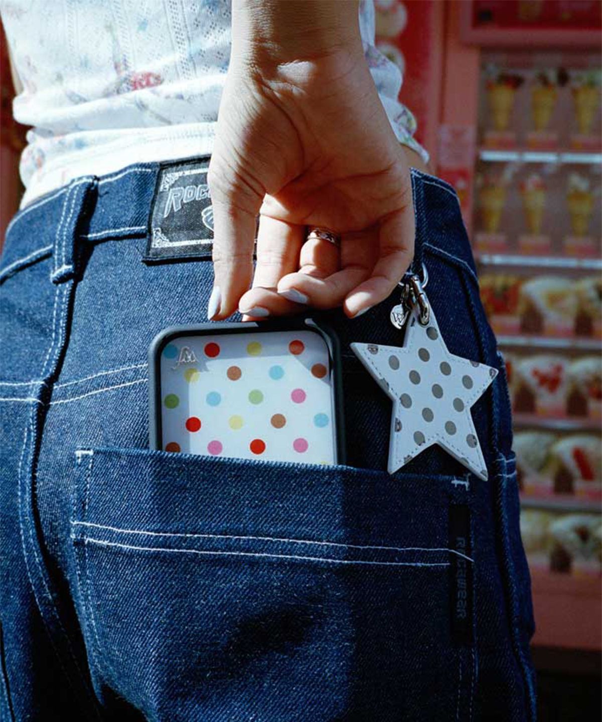 와일드플라워케이스(WILDFLOWERCASE) Leather Polka Dot Star Charms 키링 White&Black