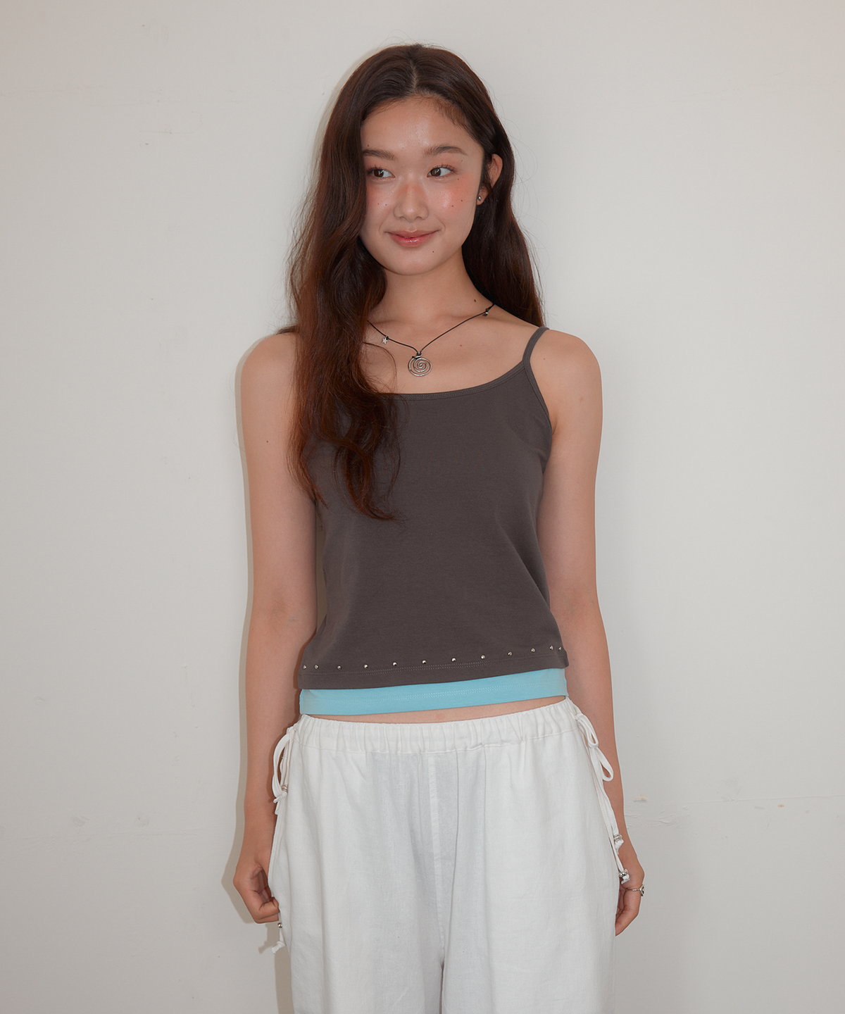 홈바디띵즈(HOMEBODY THINGS) Layered Studded Sleeveless (BROWN - BLUE)