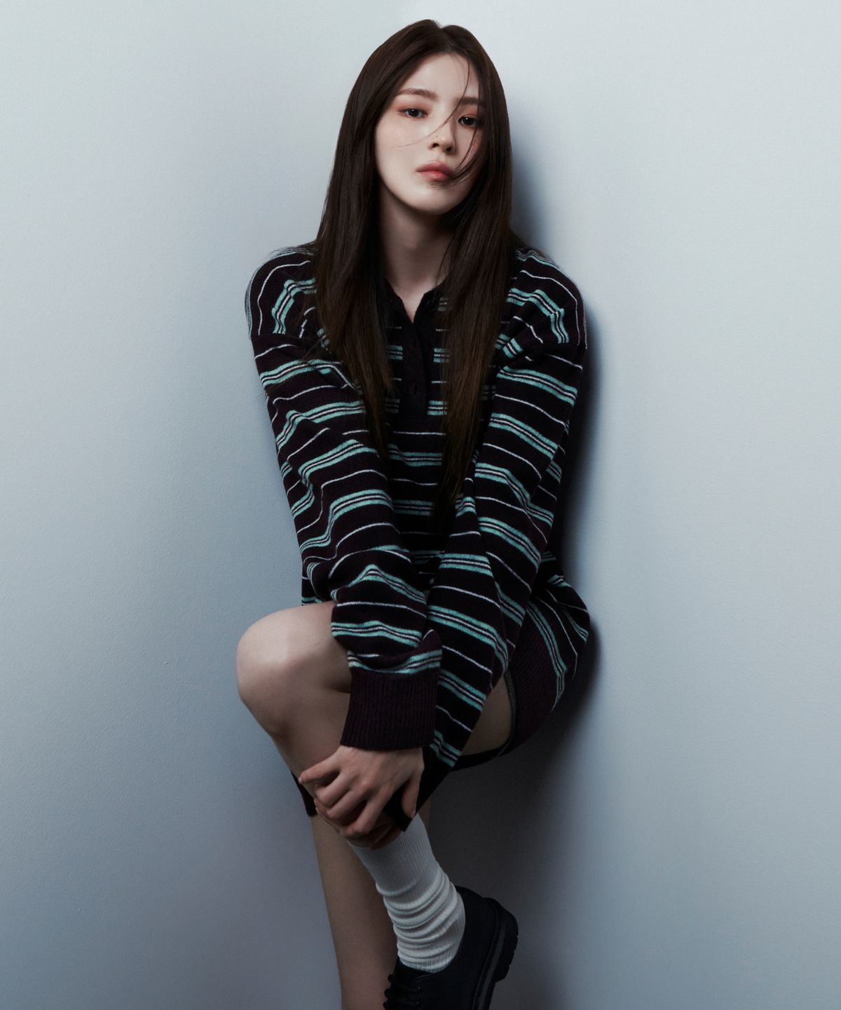 무신사 스탠다드 우먼(MUSINSA STANDARD WOMAN) 우먼즈 멀티 스트라이프 칼라드 튜닉 니트 [버건디]