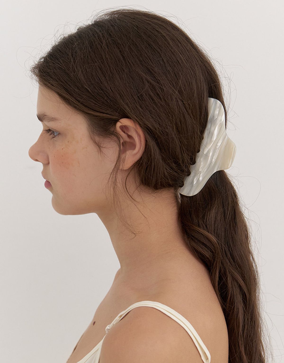 카인더베이비(KINDABABY) kinda essential large hair clip - shell pearl