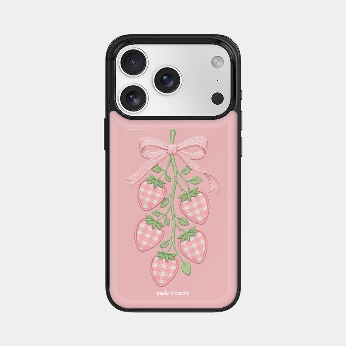 메이드모먼(MADEMOMENT) strawberry picnic 디자인 [블랙 맥세이프 범퍼케이스]