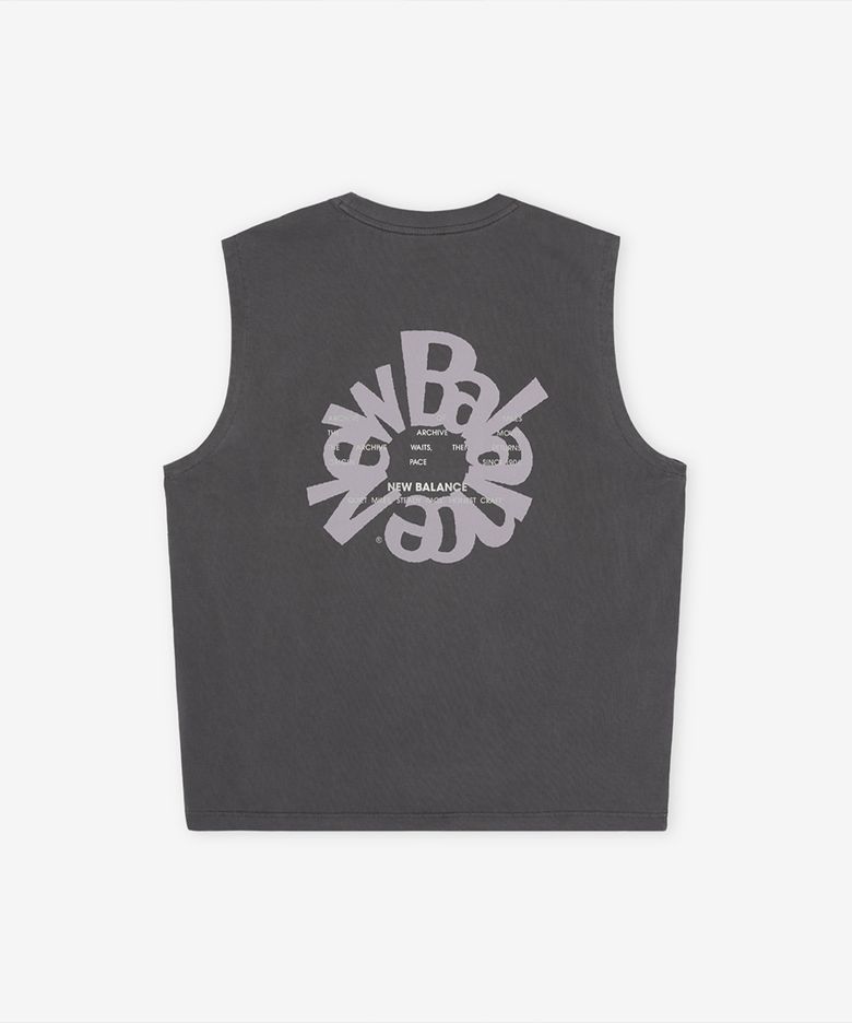 NBNGG3A023 / UNI Archive Pace Circle 그래픽 나시티 (CHARCOAL)