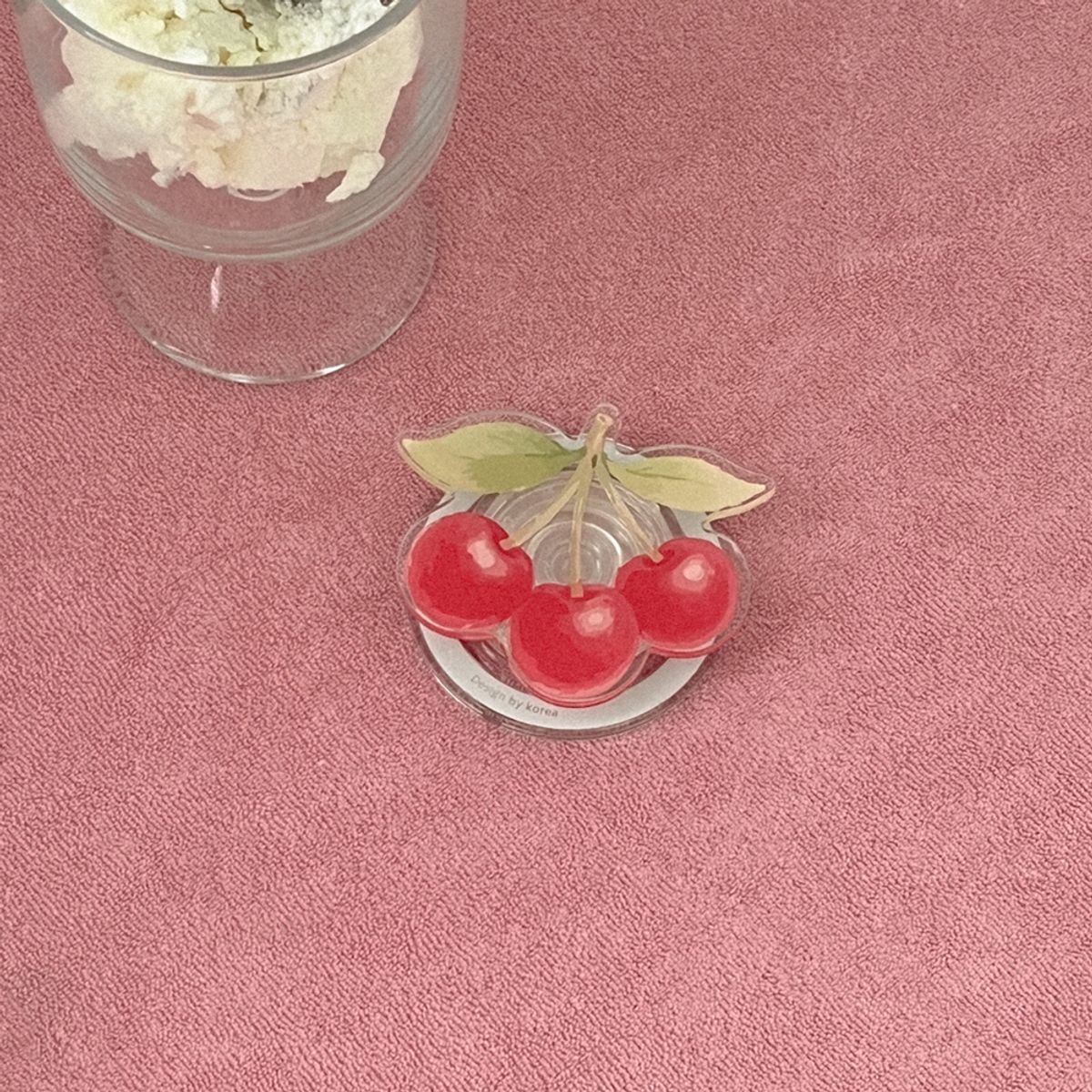 메이드모먼(MADEMOMENT) blur cherry 디자인 [맥세이프 아크릴스마트톡]
