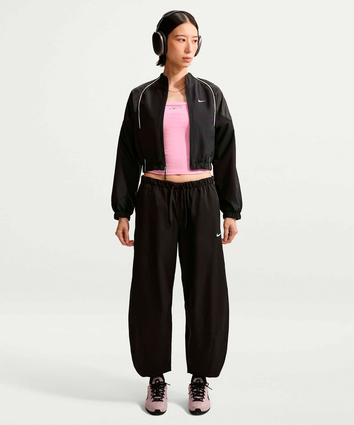 나이키(NIKE) 스포츠웨어 루즈 핏 미드라이즈 배럴 팬츠 W - 블랙:세일 / IU1982-010