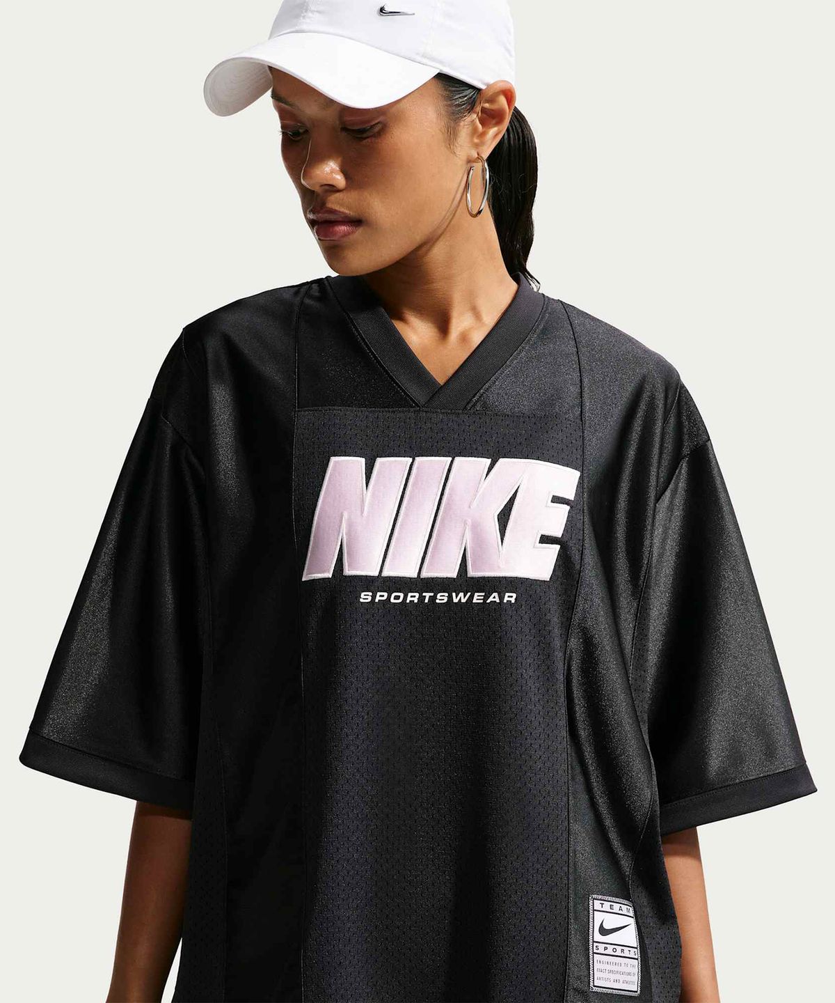 나이키(NIKE) 스포츠웨어 오버사이즈 반소매 그래픽 저지 W - 블랙 / IV5751-010