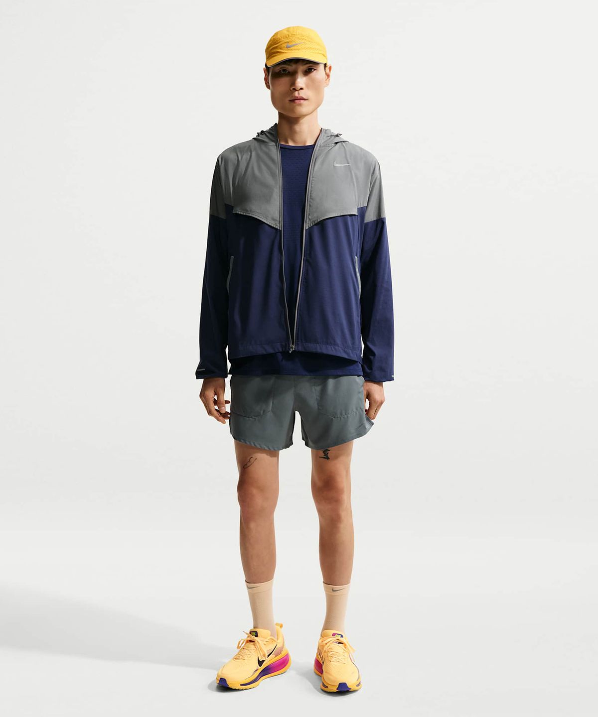 나이키(NIKE) 스트라이드 드라이 핏 5인치 브리프 라인드 러닝 쇼츠 M - 스모크 그레이 / IF2039-084