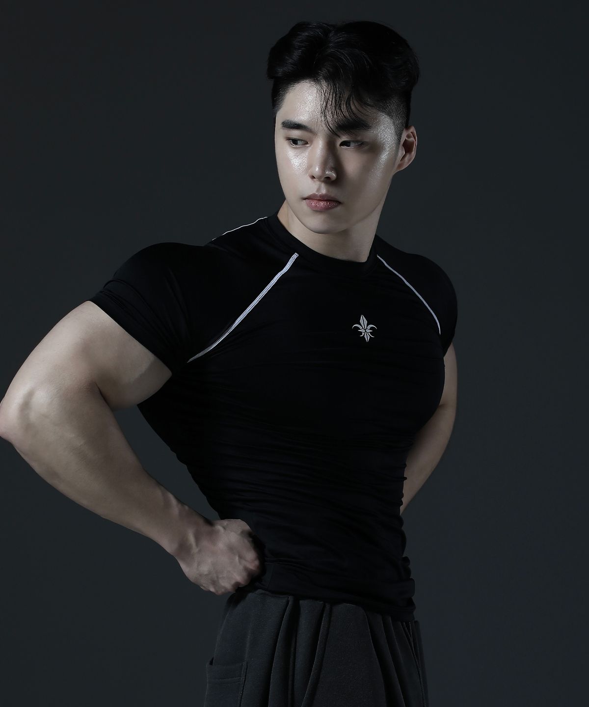 카미드(CARMID) 노블 라인 컴프레션 반팔 [블랙]