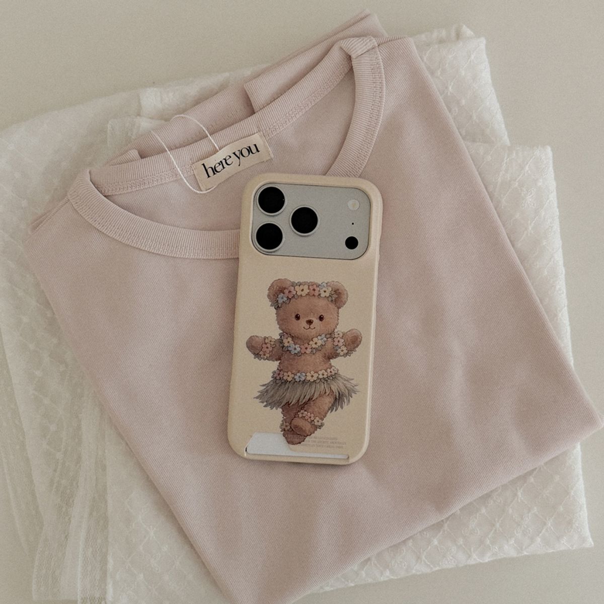 메이드모먼(MADEMOMENT) hula bear 디자인 [카드수납 폰케이스]