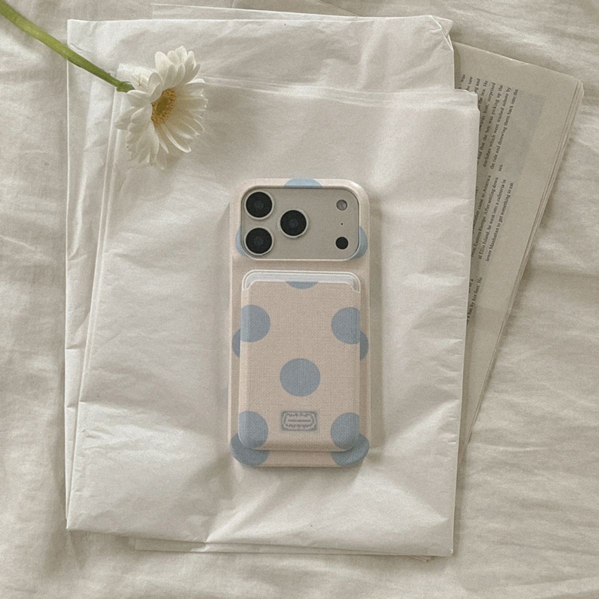 메이드모먼(MADEMOMENT) fabric big dot 디자인 [맥세이프 하드 폰케이스]