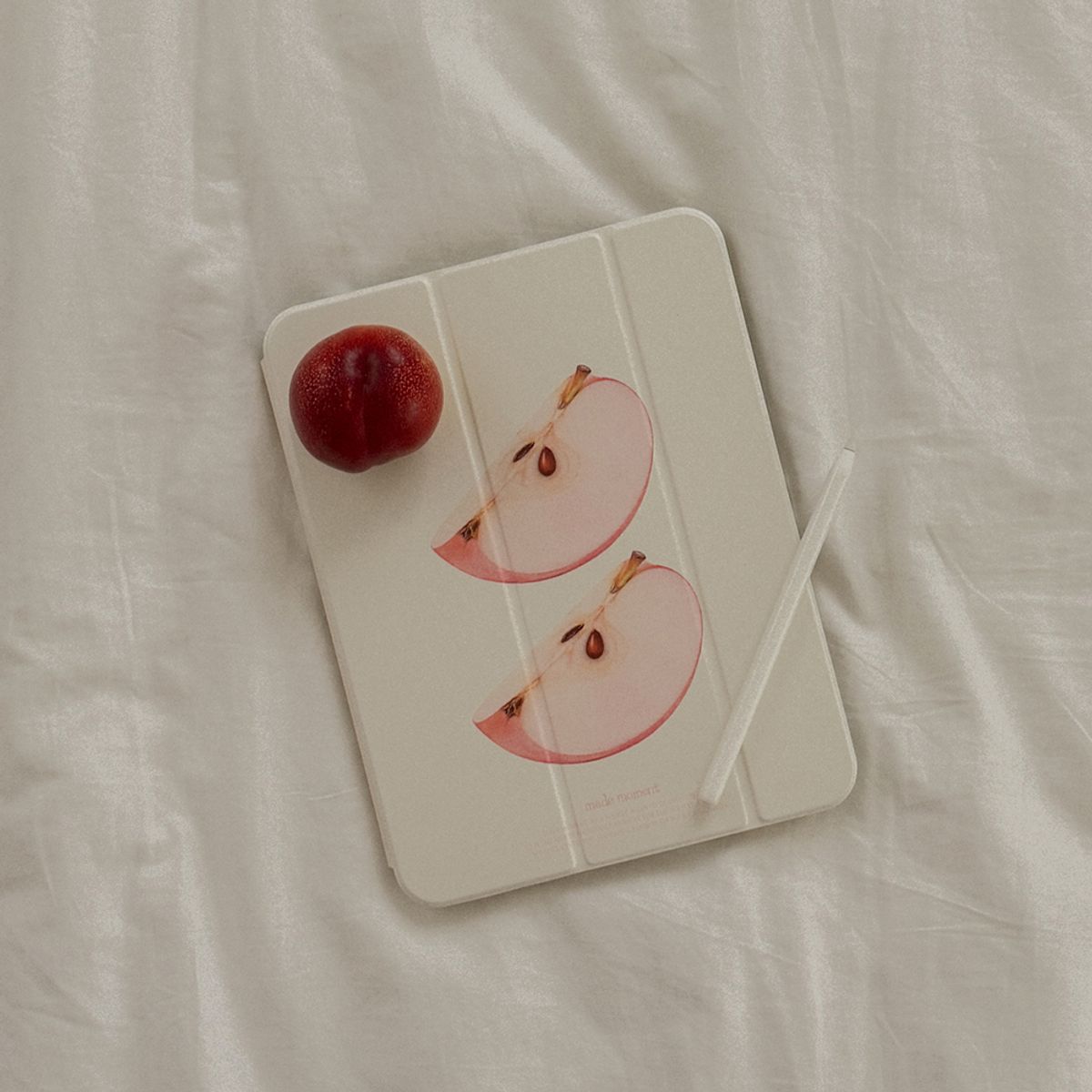 메이드모먼(MADEMOMENT) fresh apple 디자인 [아이패드 케이스]