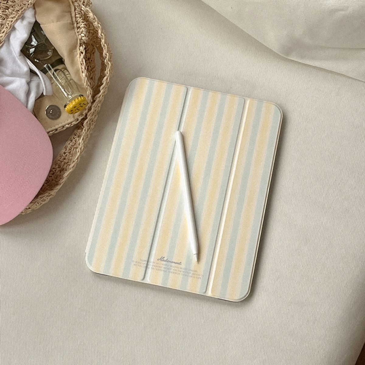 메이드모먼(MADEMOMENT) soft pastel stripe 디자인 [아이패드 케이스]