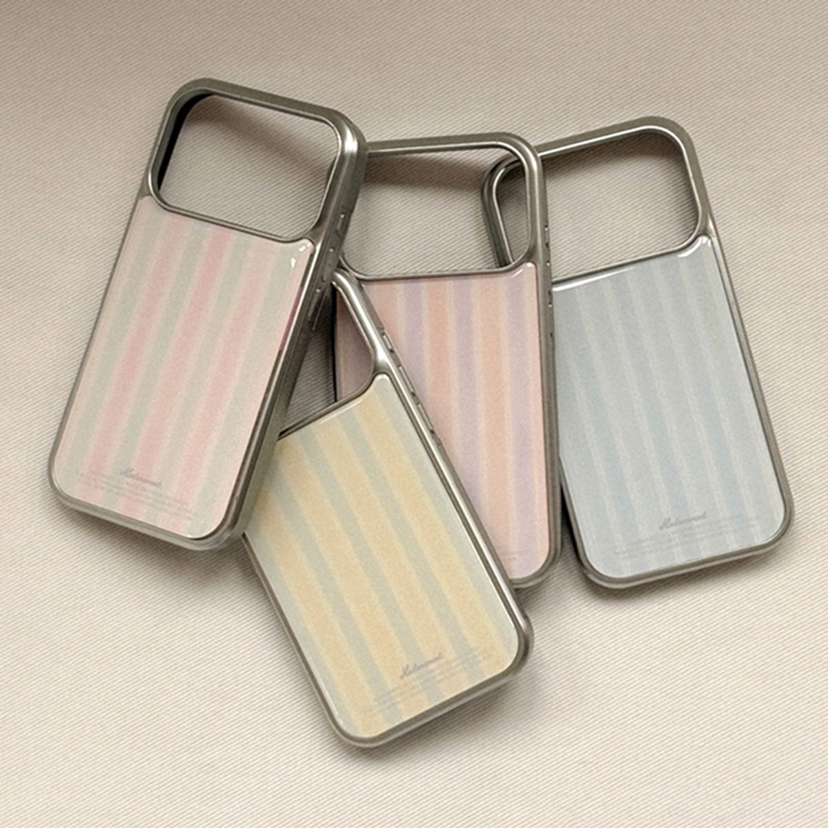 메이드모먼(MADEMOMENT) soft pastel stripe 디자인 [실버 맥세이프 범퍼케이스]