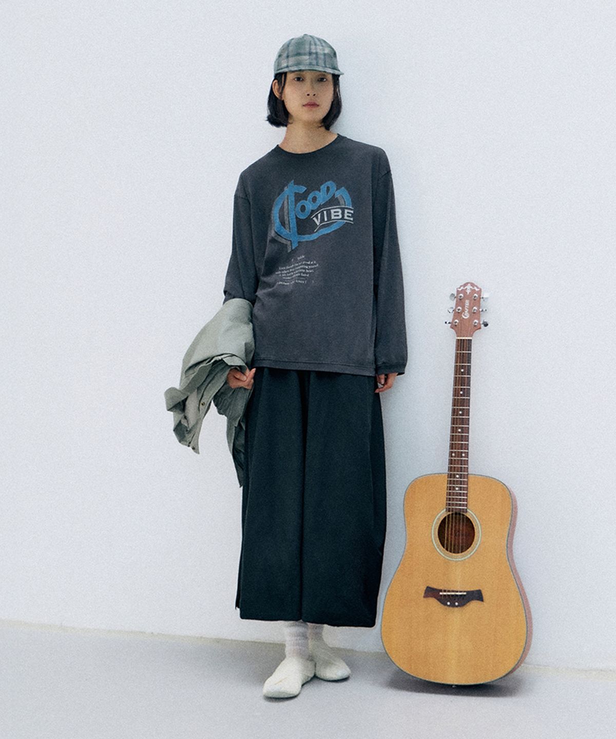 모노크롬(MONOCHROME) goody t-shirt (charcoal)