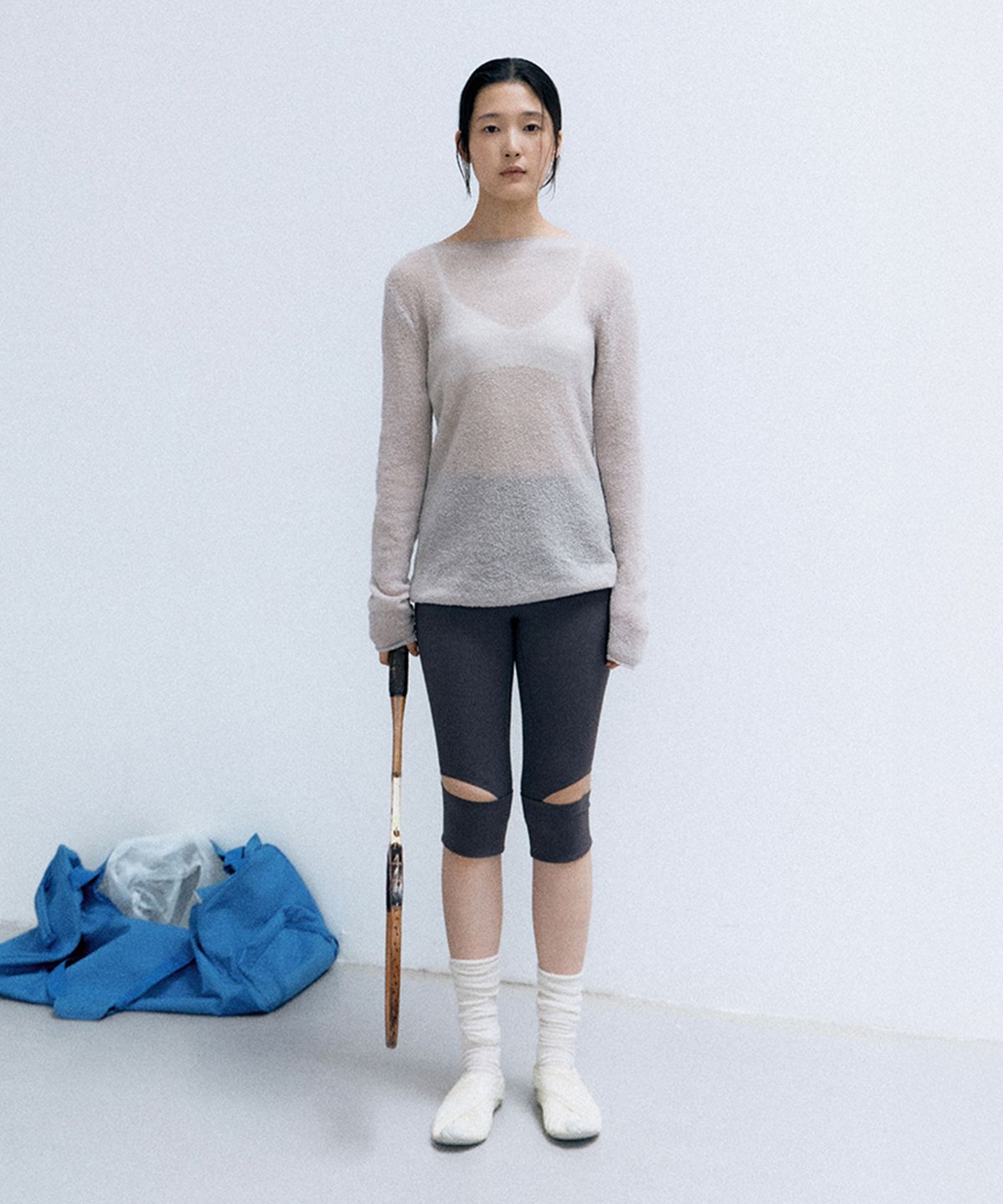모노크롬(MONOCHROME) fei boucle pullover (light gray)