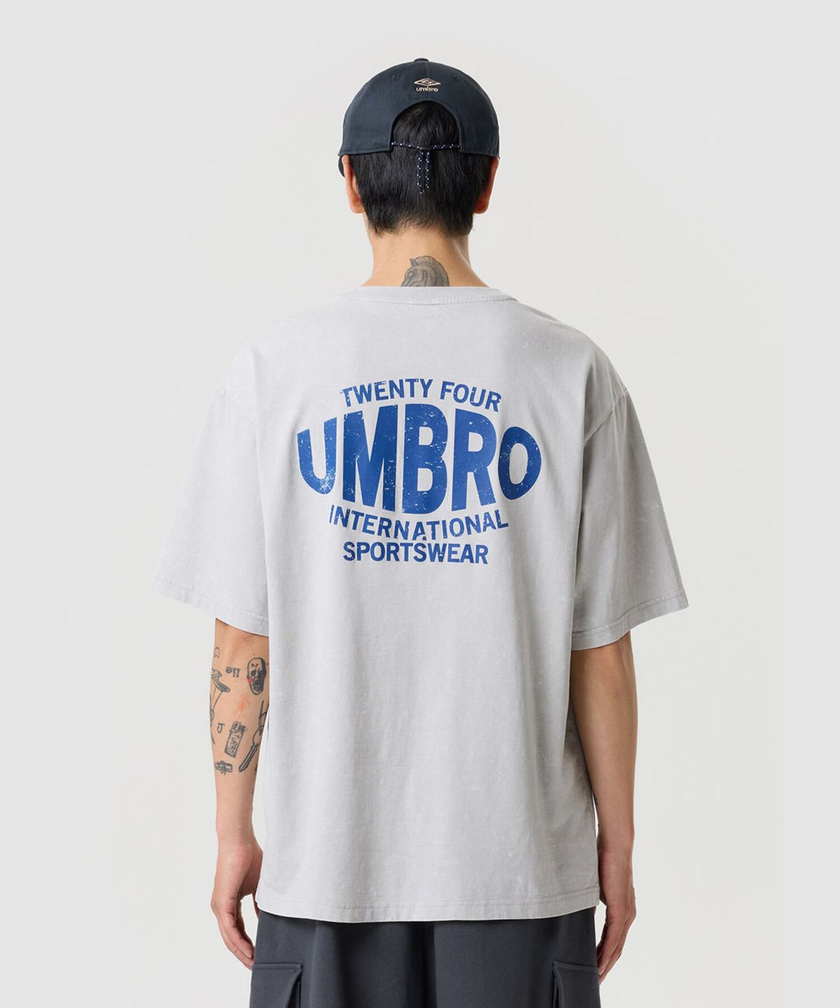 엄브로(UMBRO) 코맷 워시드 반팔 티셔츠 라이트 그레이 UR323CRS72