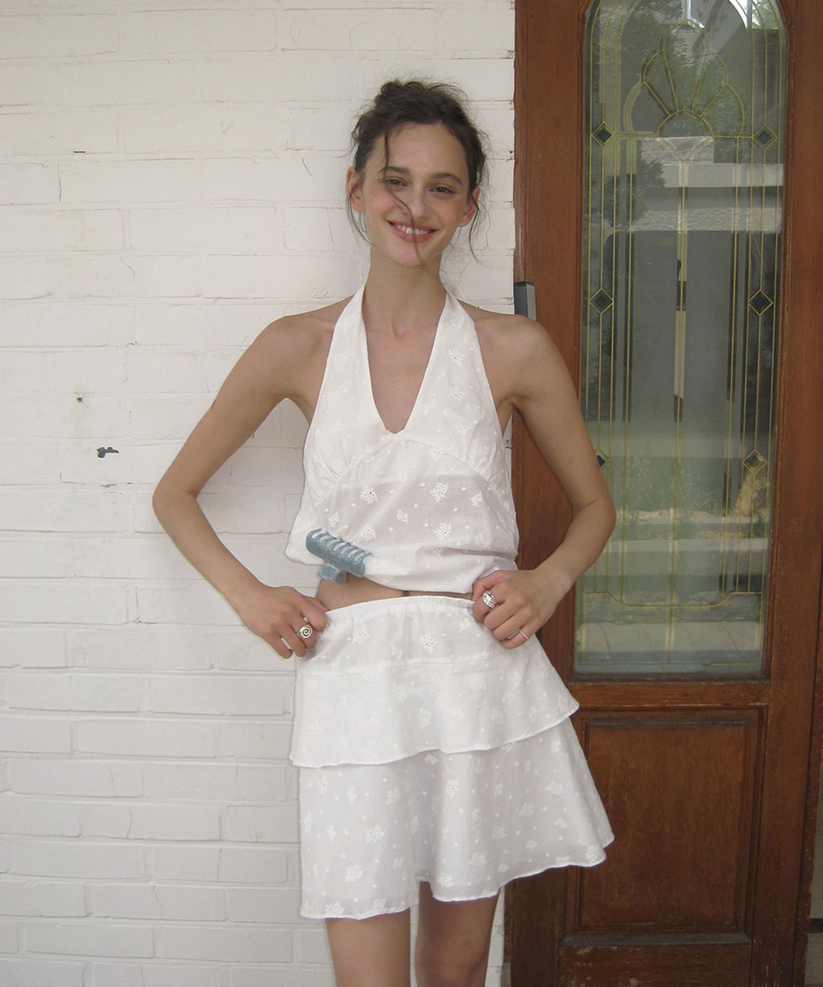 어패럴아카이브(APPAREL ARCHIVE) Bonbon floral halter blouse - Ivory