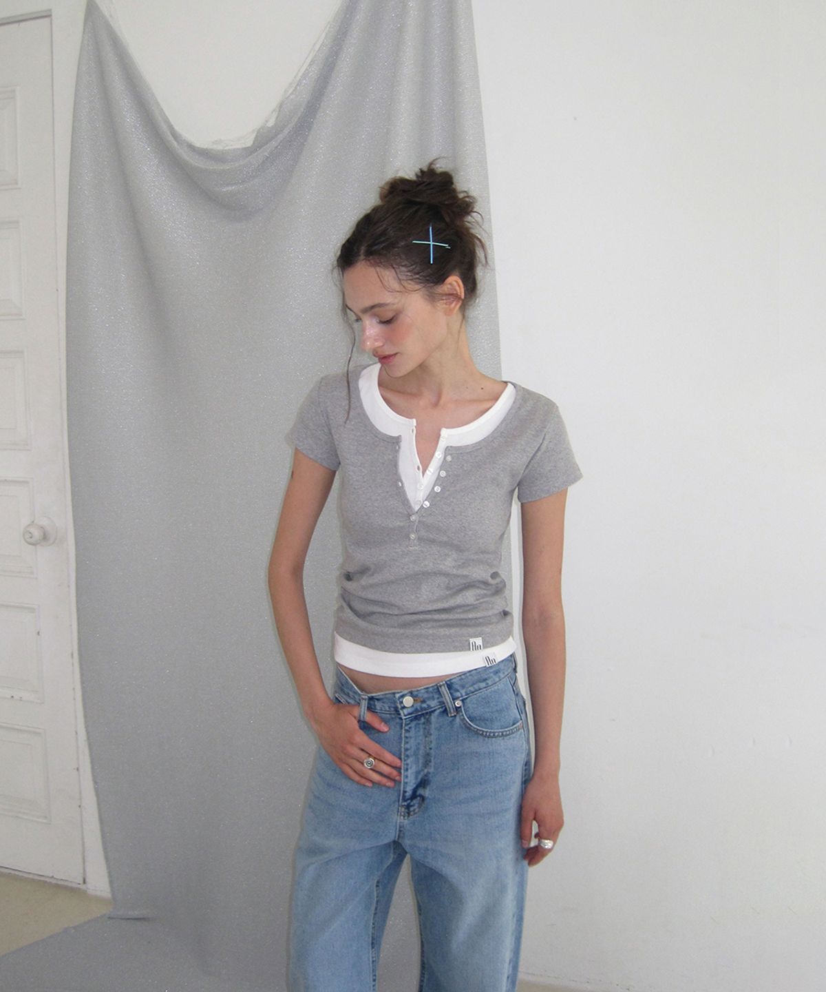 어패럴아카이브(APPAREL ARCHIVE) Enter half sleeve button tee - Gray