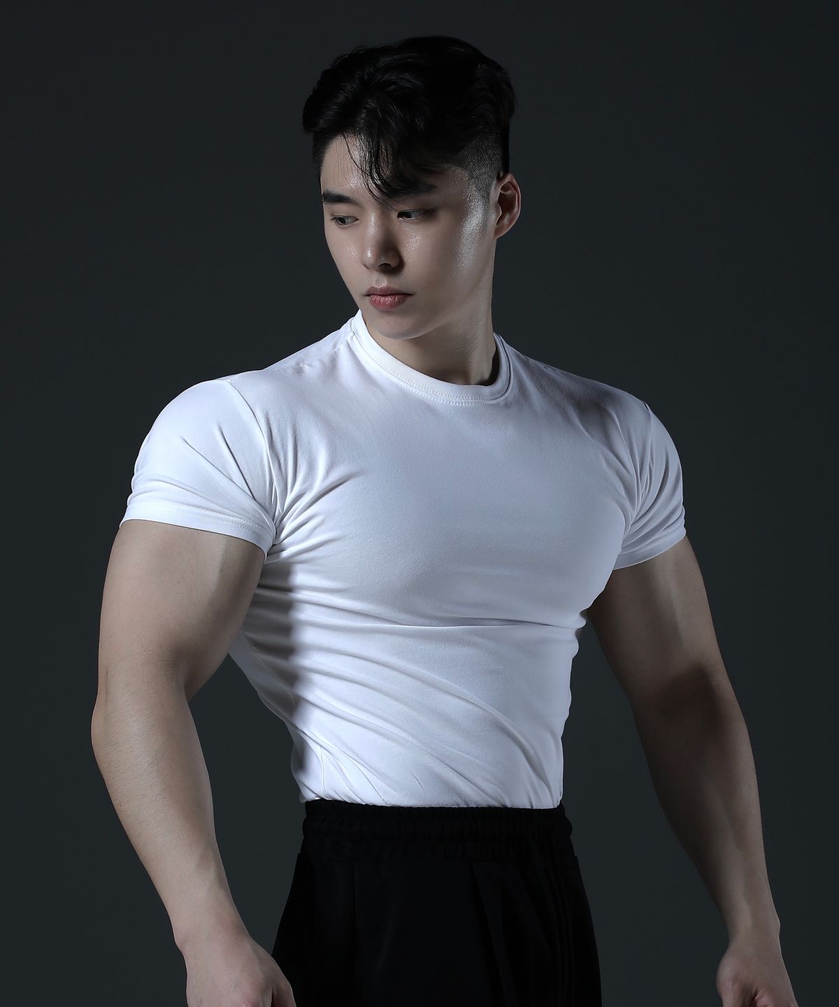 카미드(CARMID) 노블 쉐도우 로고 반팔 [화이트]