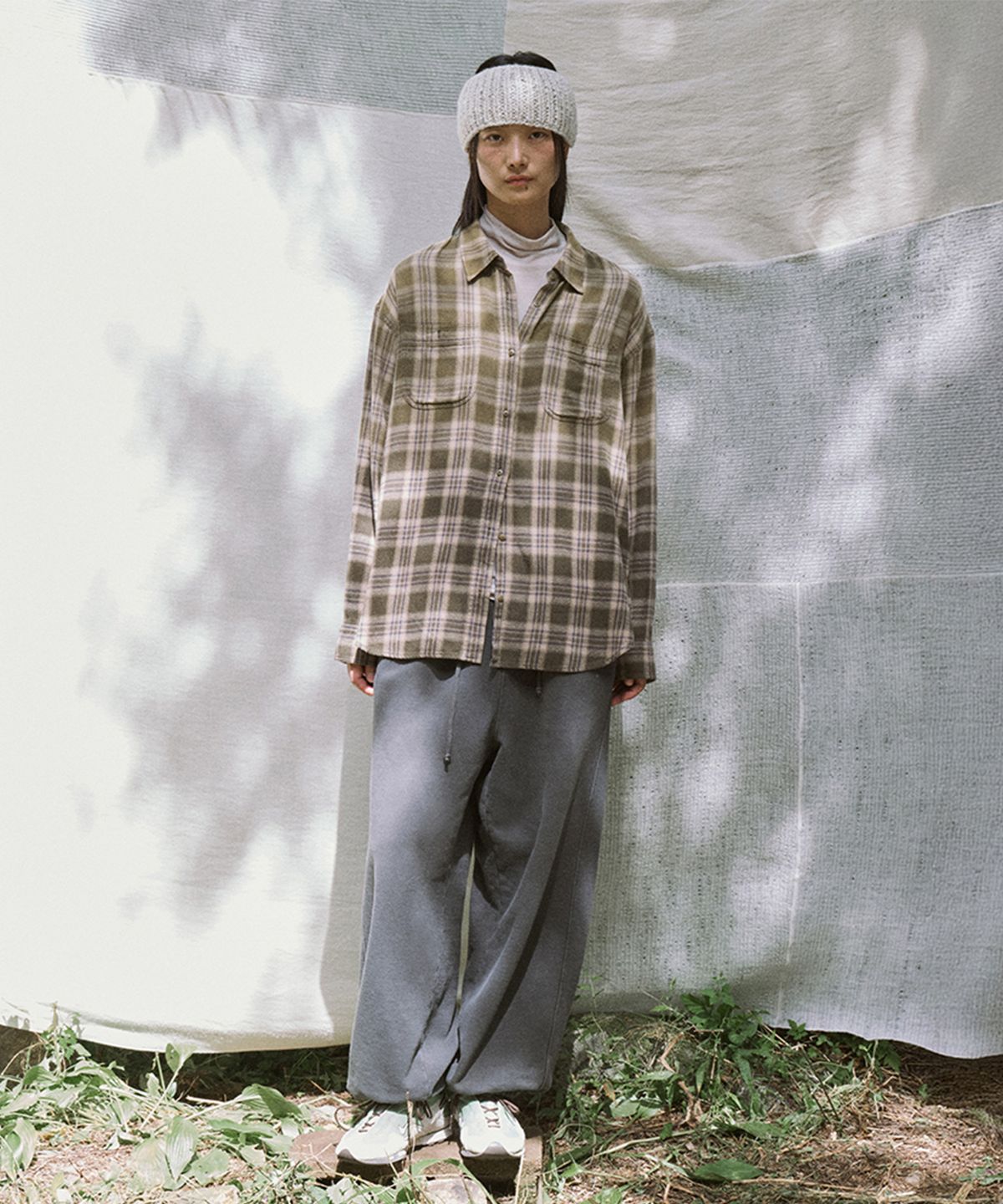 모노크롬(MONOCHROME) selling check shirt (khaki)