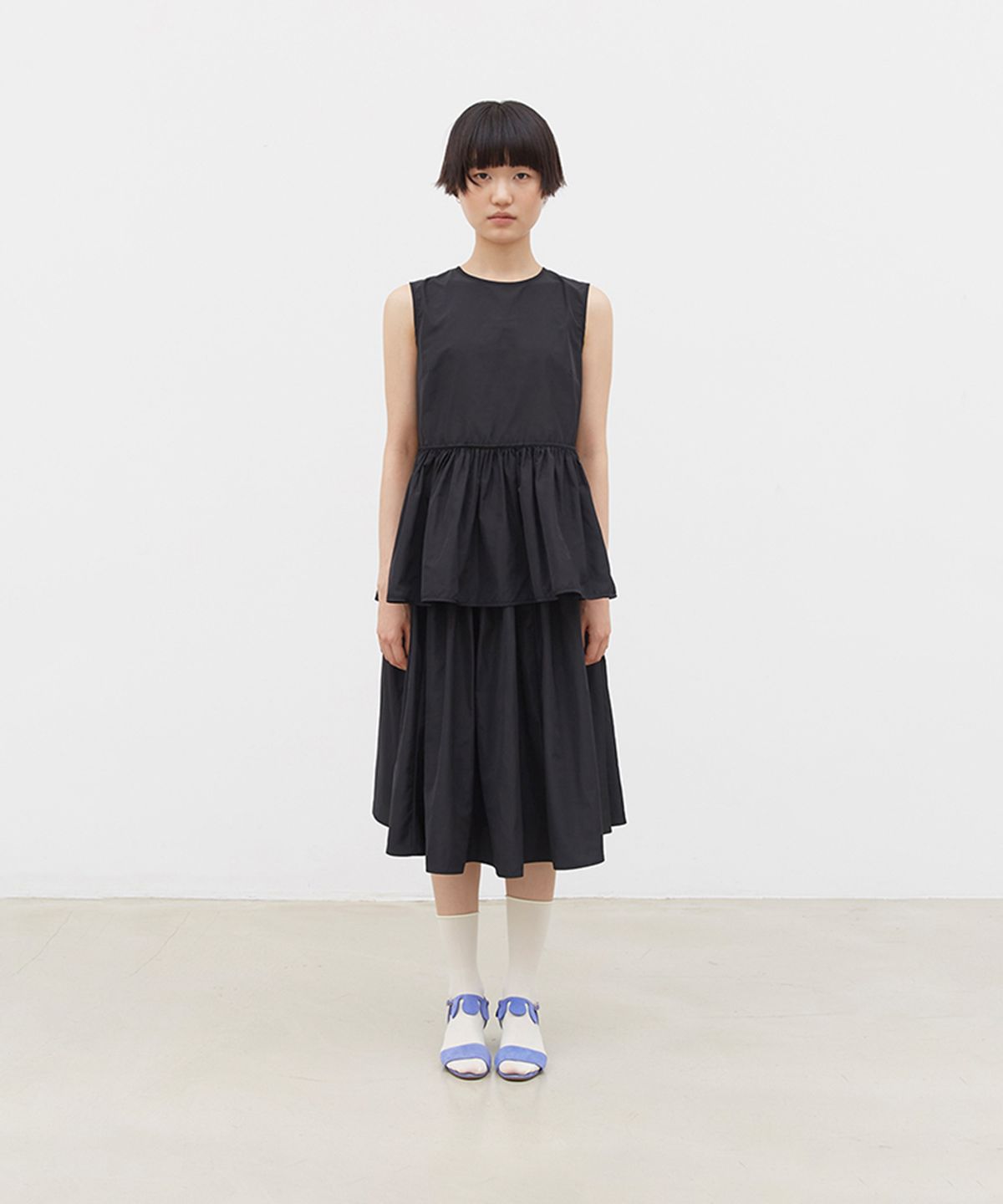 코스모스(COSMOSS) FULL FLARE VOLUME SKIRT (BLACK)