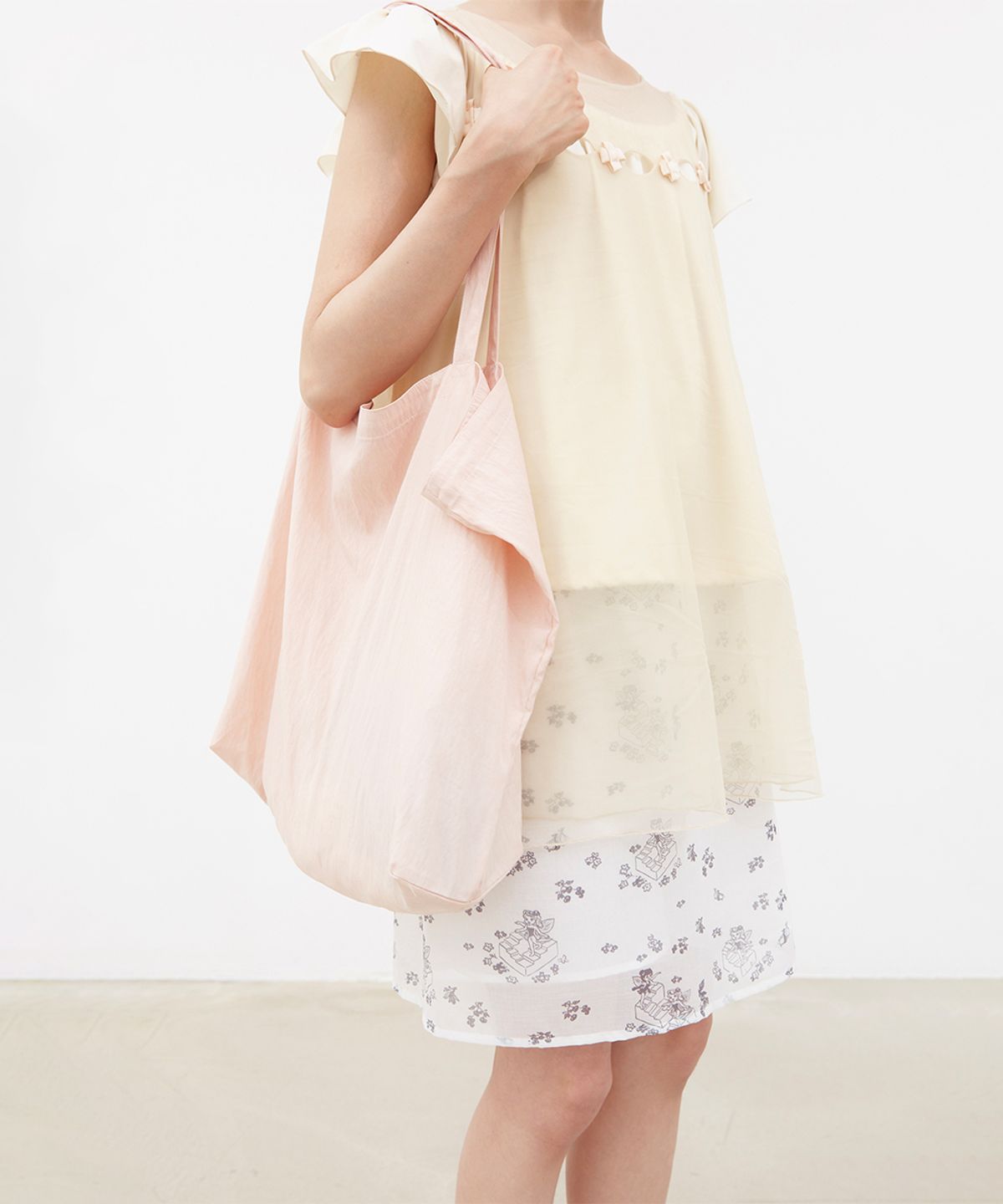 코스모스(COSMOSS) SHEER STEPS GIRL SKIRT (WHITE)