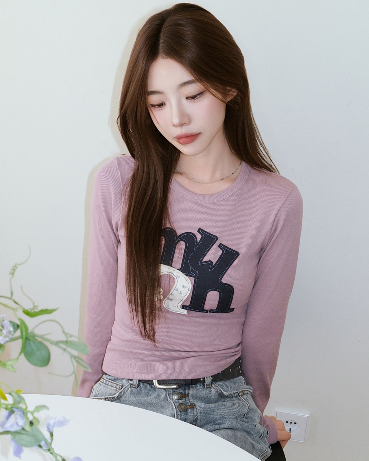 무아무아(MUAHMUAH) A플라워 아플리케 패치 긴팔티 [로즈핑크]