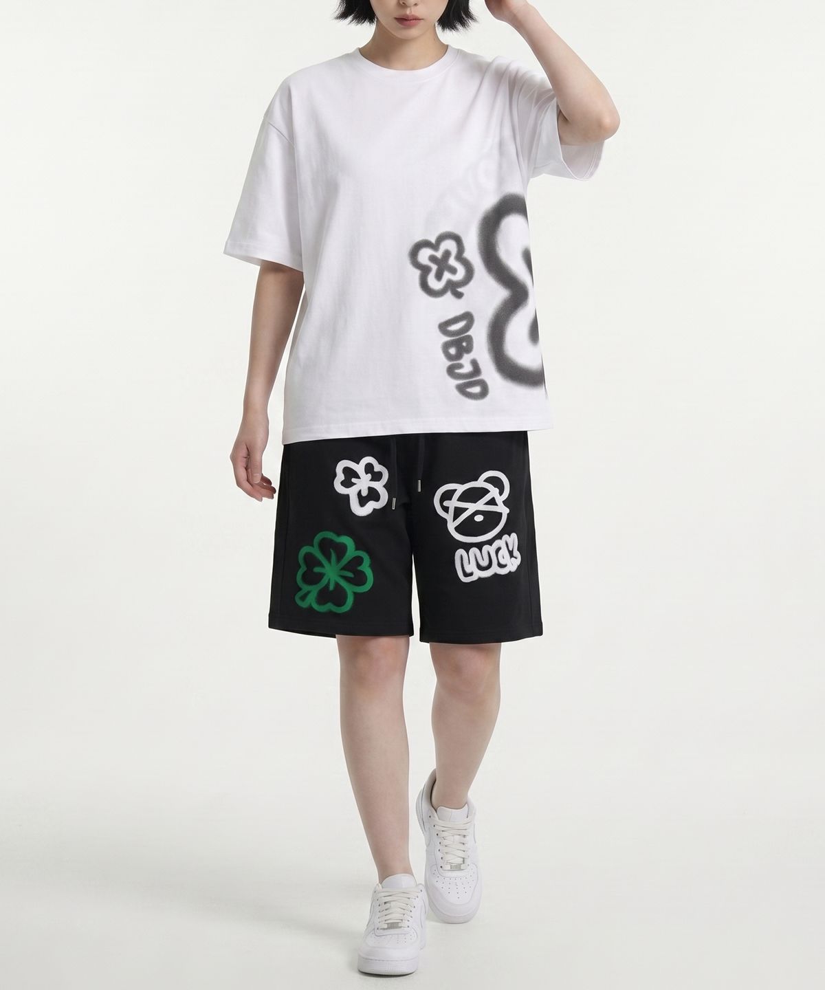더블제이디(DOUBLE JD) 스프레이 플라워 반팔