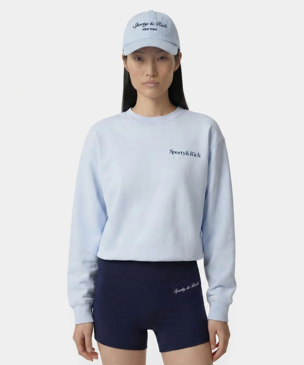 스포티앤리치(SPORTY&RICH) 플레이 테니스 크루넥 남여공용- 시엘 R265AUW017