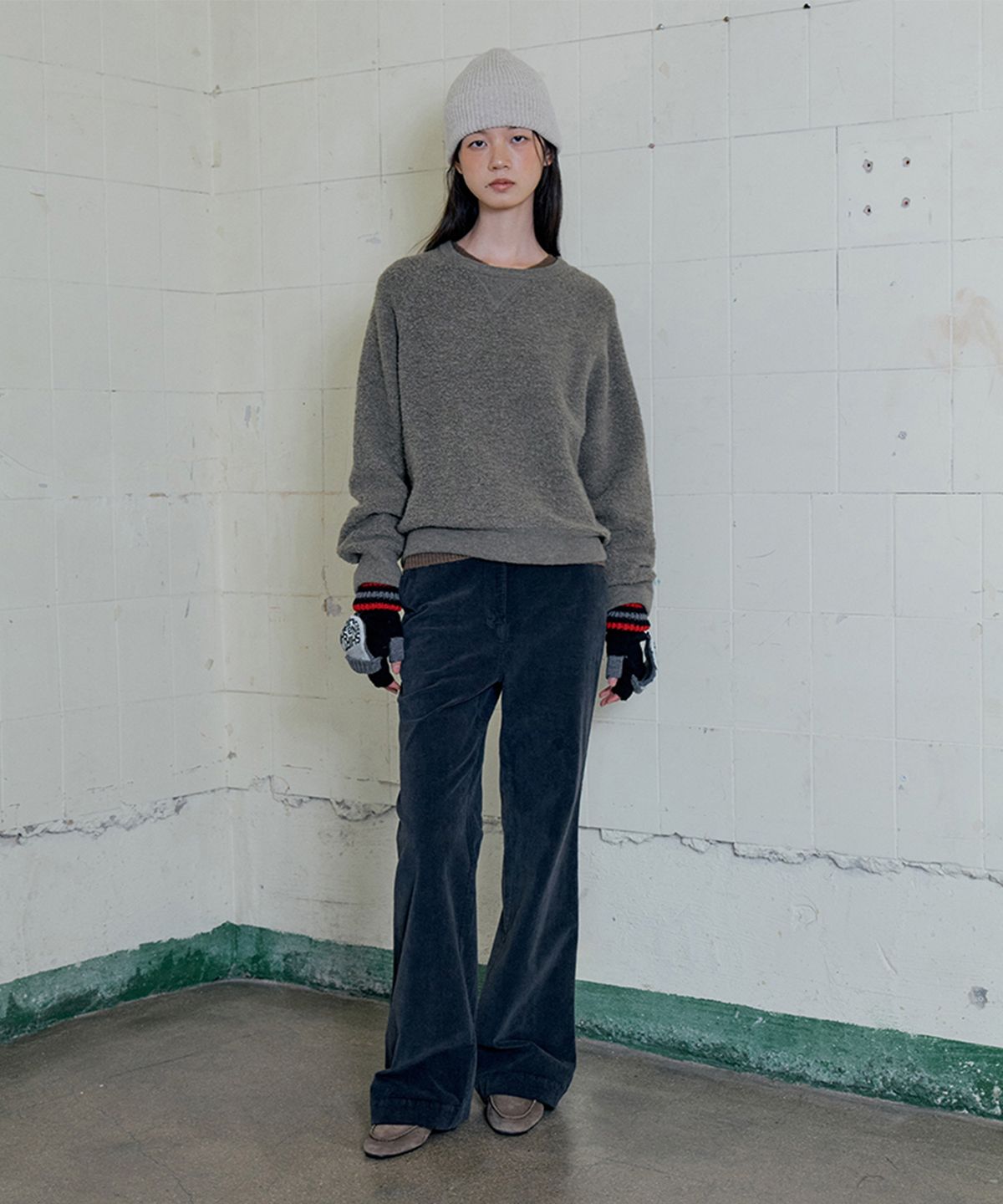 모노크롬(MONOCHROME) galee boucle pullover (khaki)