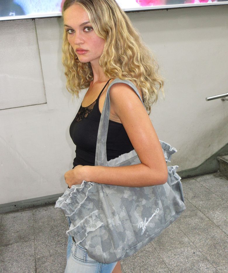 camp frill bag (vintage camo)