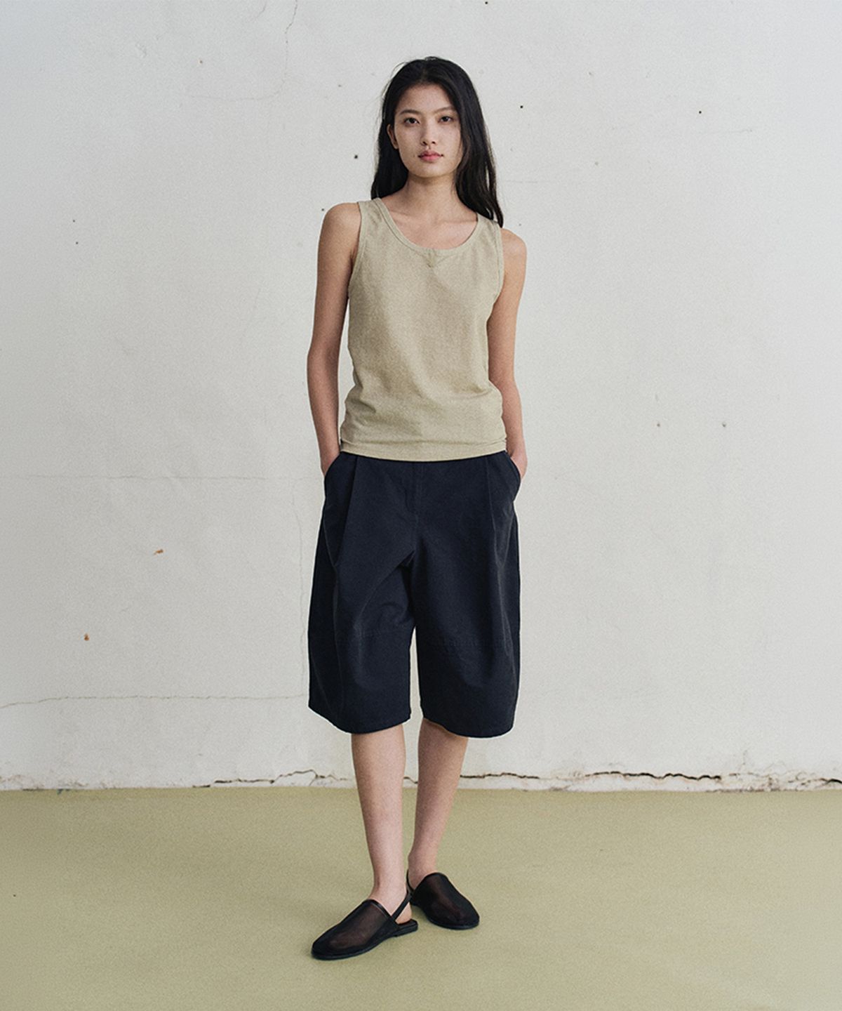 모노크롬(MONOCHROME) reed sleeveless top (3color)