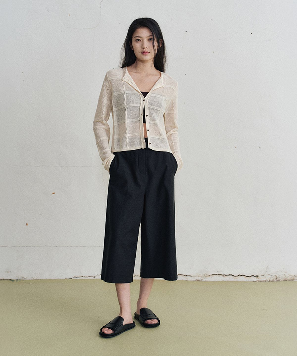 모노크롬(MONOCHROME) narnia crochet cardigan (2color)