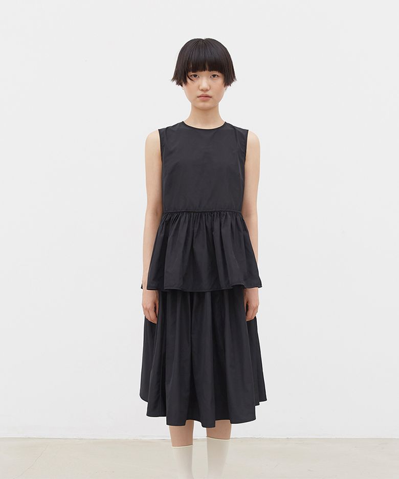 FLARE PEPLUM SLEEVELESS (BLACK)