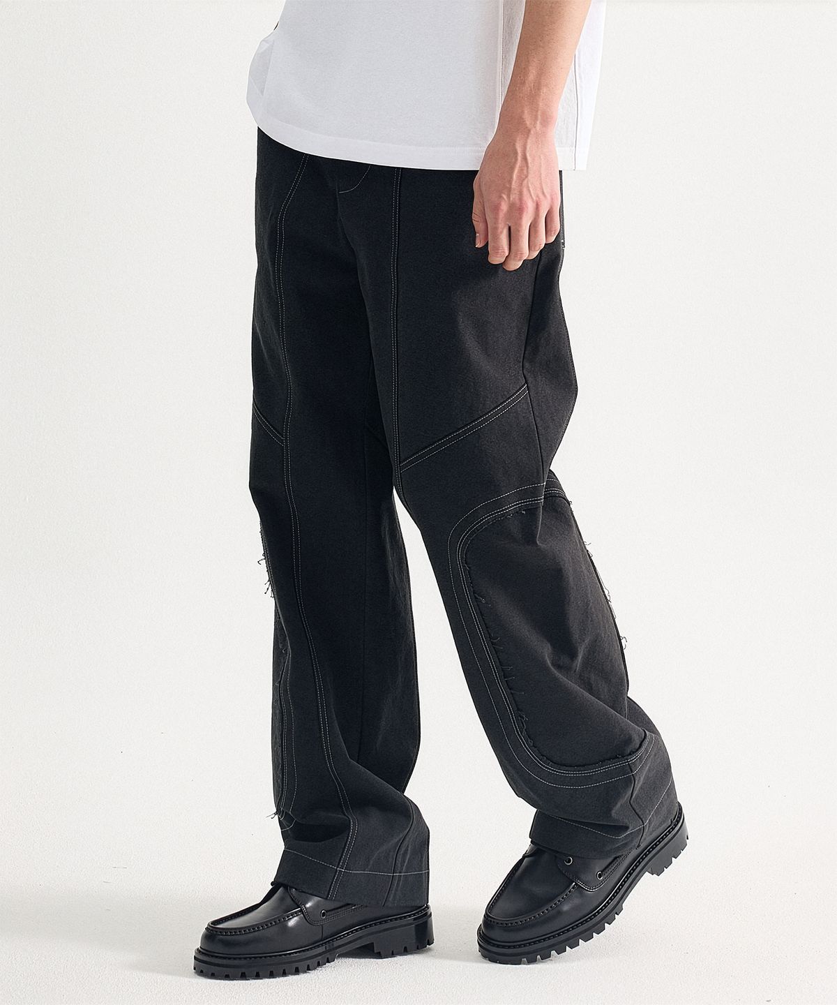에이치직(H.JIK) Raw-edge Side Panel Trousers - Dusty Black