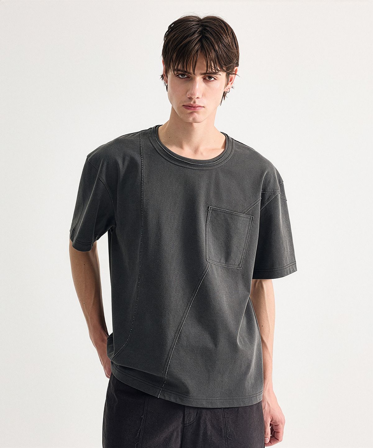 에이치직(H.JIK) Pigment Raw-edge Asymmetric Panel T-shirt -Dusty Gray