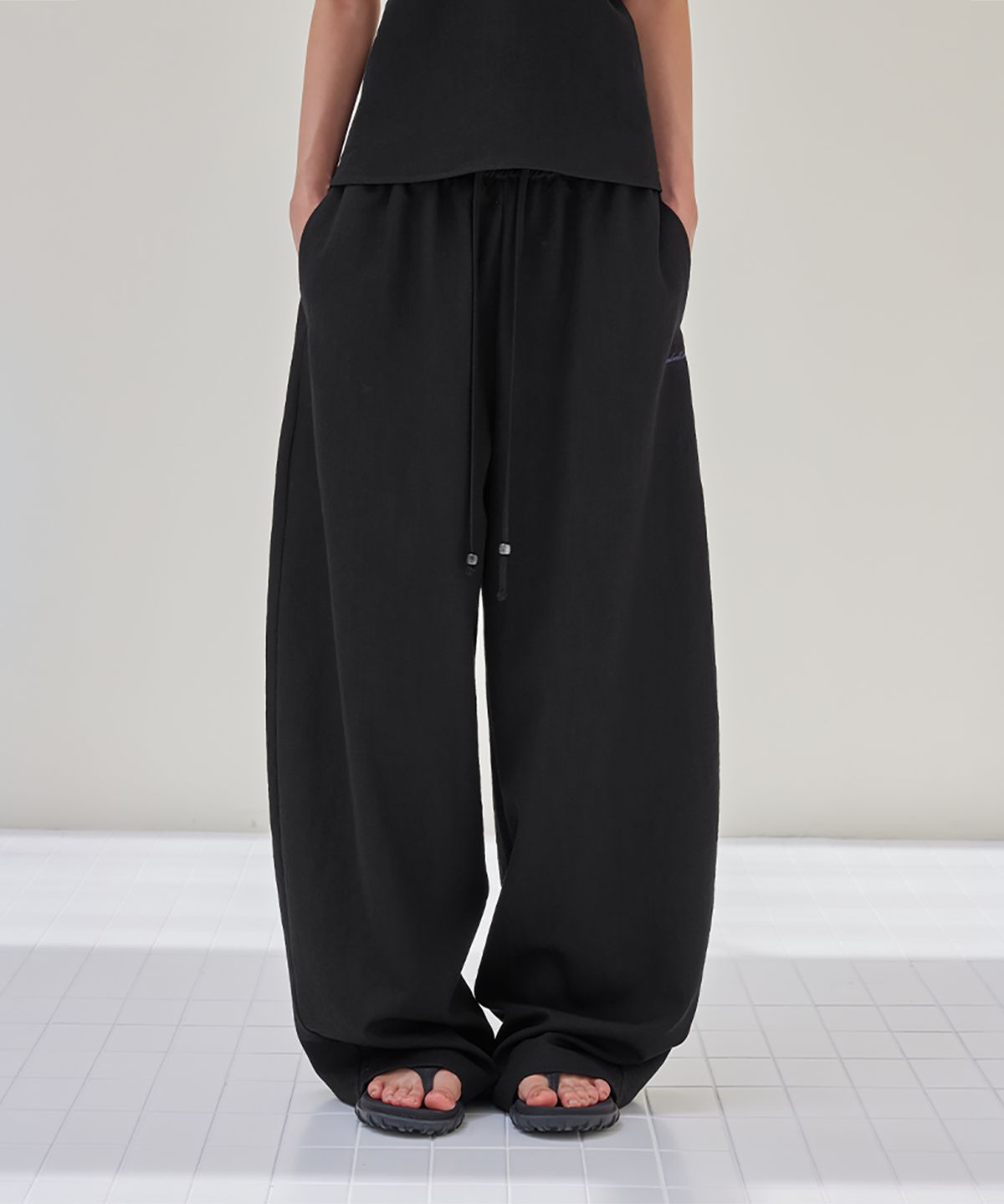 런던다다(LONDONDADA) Linen-Like Balloon String Pants, BLACK