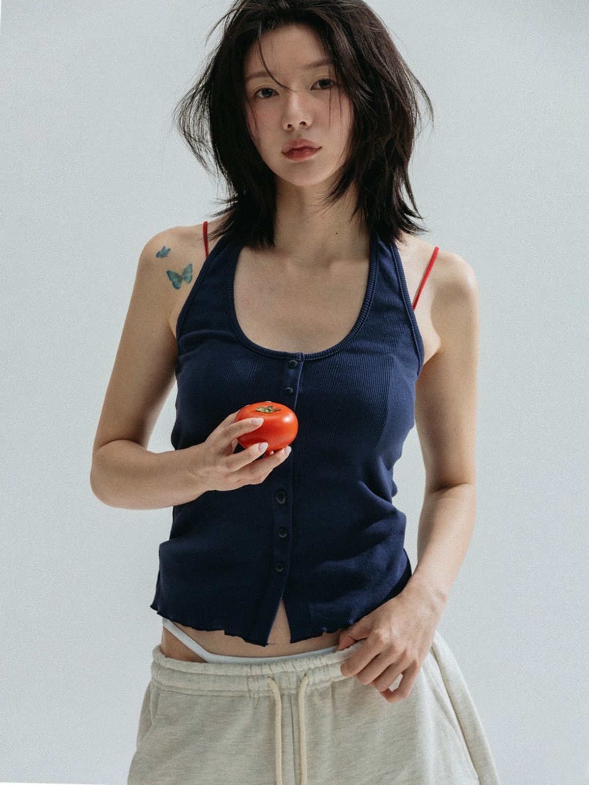 앤하츠(ANNEHEARTS) Button Point Cami Top_NAVY