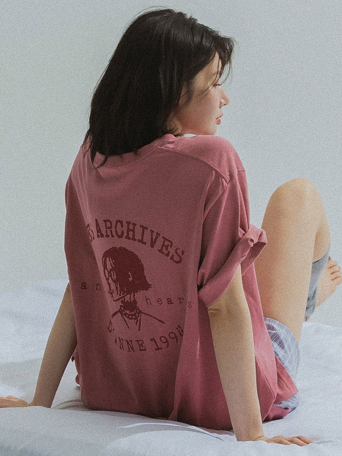 앤하츠(ANNEHEARTS) Bob Muse Print Overfit Tee_INDIEPINK