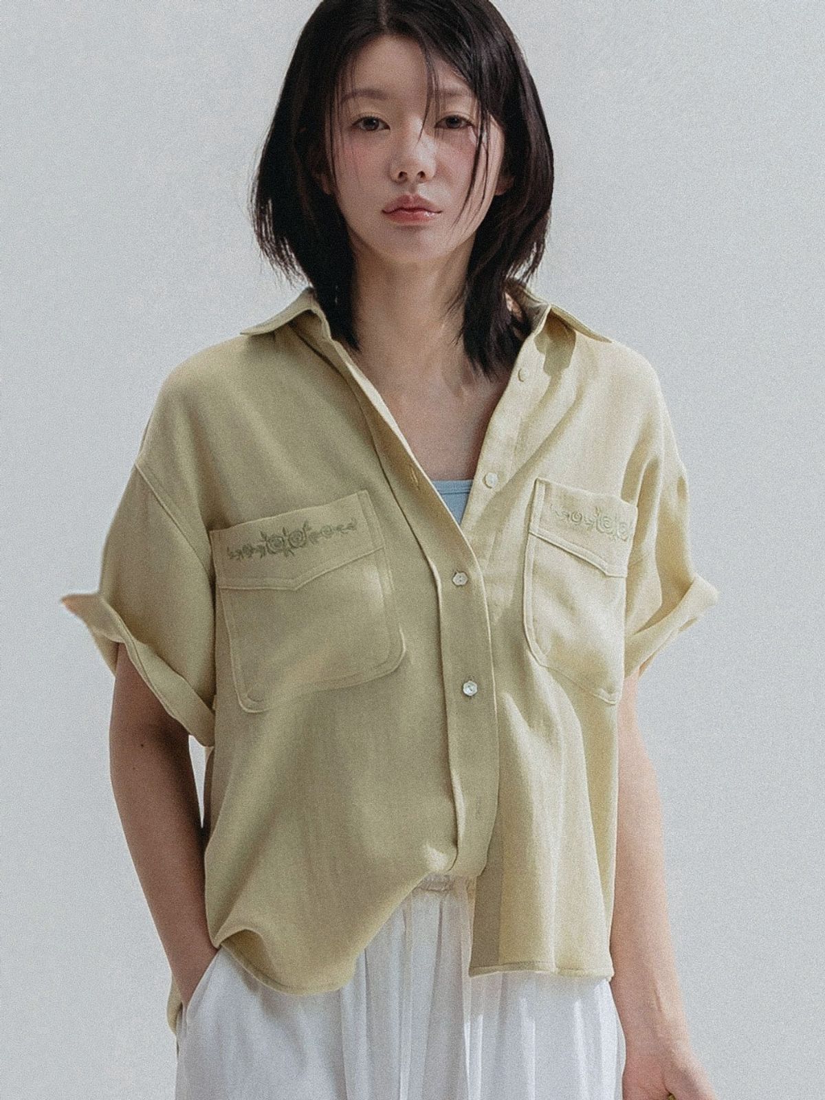 앤하츠(ANNEHEARTS) Soft Embroidery Cotton Shirt_OLIVE