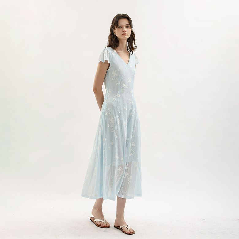 WD_Floral embroidered midi dress_BLUE