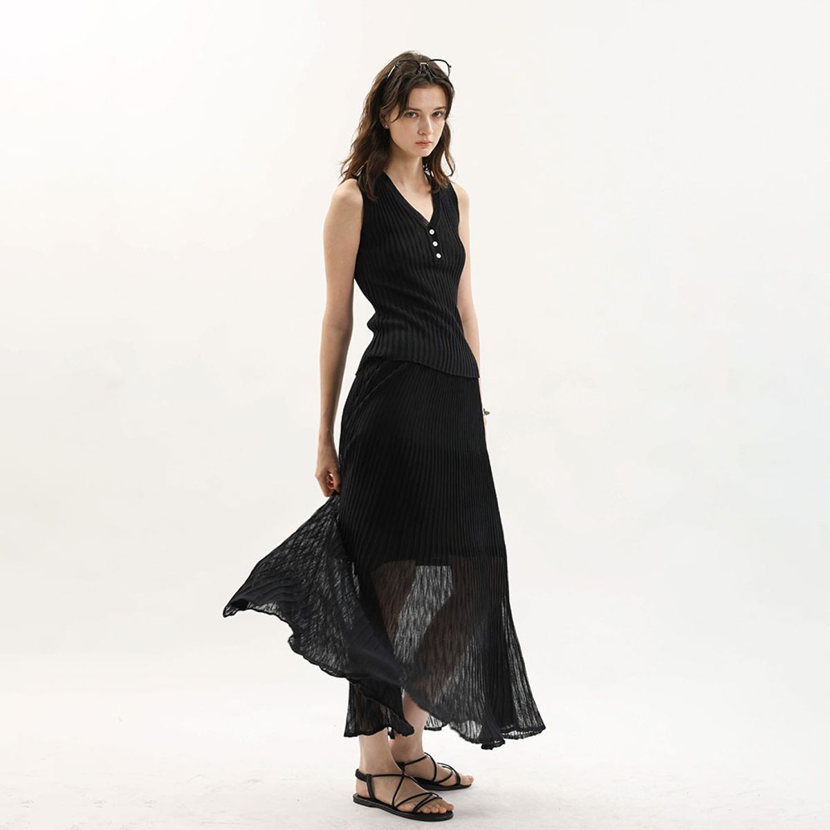 웬스데이딜라잇(WEDNESDAY DELIGHT) WD_Rib knit top and pleated skirt set_2color